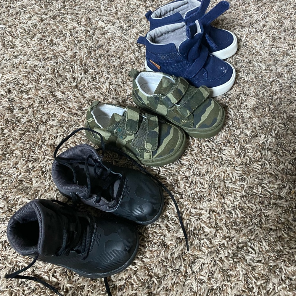 3 pack of size 5 baby boy Shoes